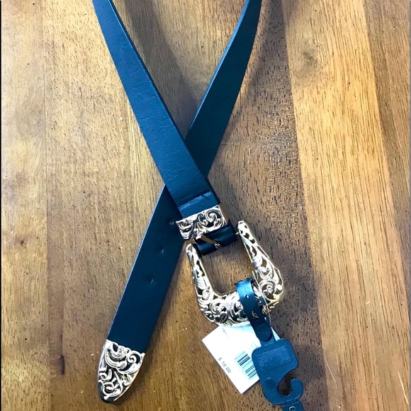 Accessories - Woman’s Black Belt With Gold tone Buckle Small